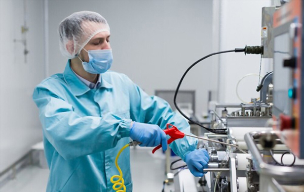 cleaning pharma manufacturing equipment